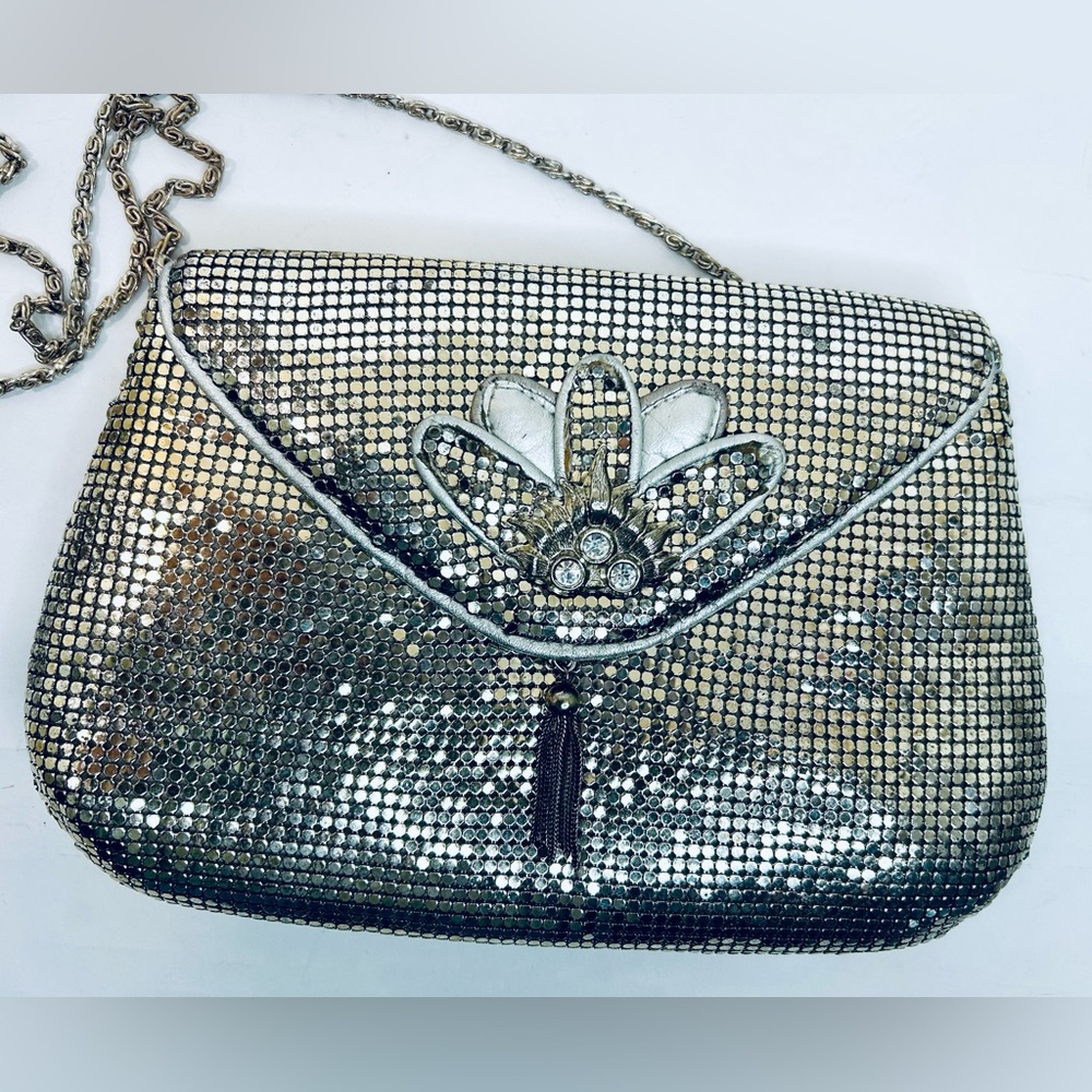 Vintage Silver Metal Mesh Evening Bag with Rhinestone Detail and Chain Strap - Picture 3 of 9